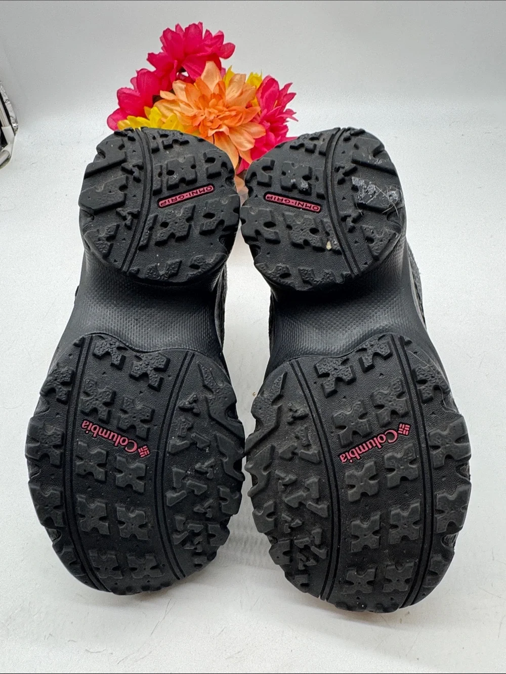 Columbia Kids Dark Gray Winter Boots with Pink Laces Size 3